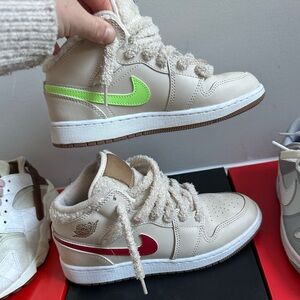 Air Jordan 1 Mid UTL